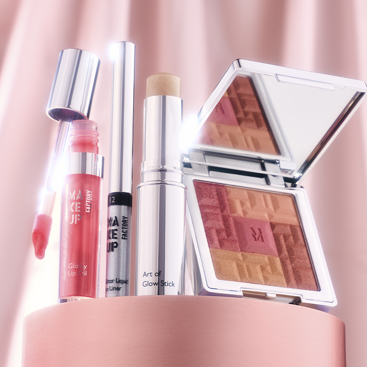 Alle Produkte der A Touch of Hollywood Kollektion von Mak-up Factory mobile Version